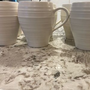 Mikasa set of 8 mugs